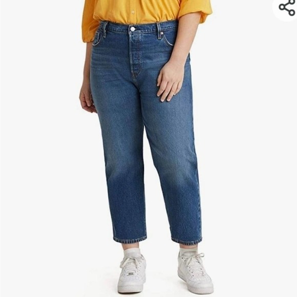 Levi's Women's Plus-Size 501 high rise Crop Jeans plus size 24W - Picture 1 of 5